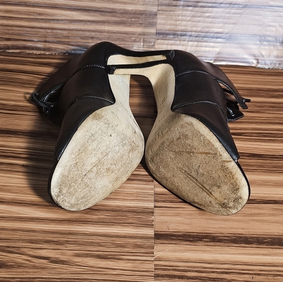 Via Spiga | black leather lace up heels - Picture 7 of 8